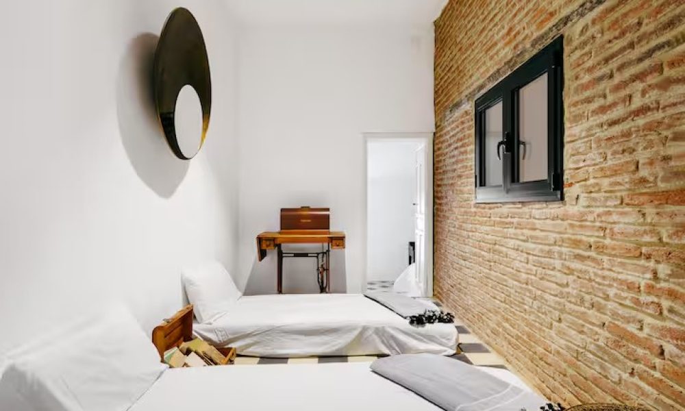 ba4c9899-a0b0-4a7c-8061-92dd14a39b57